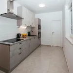 Villa Family House Moja Jube