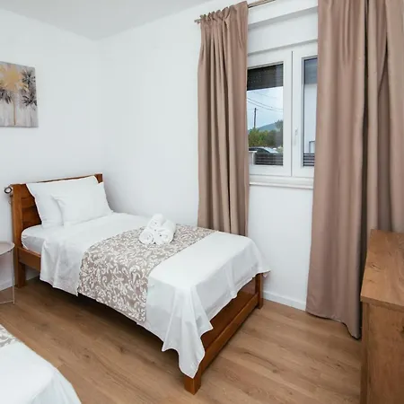 Villa Family House Moja Jube Oklaj