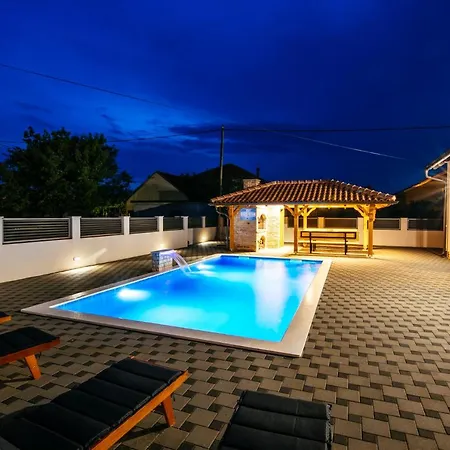 Villa Family House Moja Jube