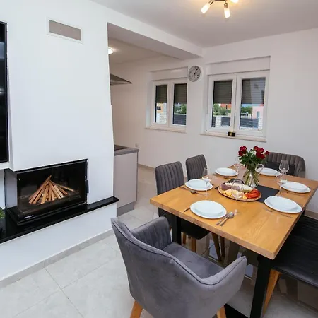 Family House Moja Jube וילה *