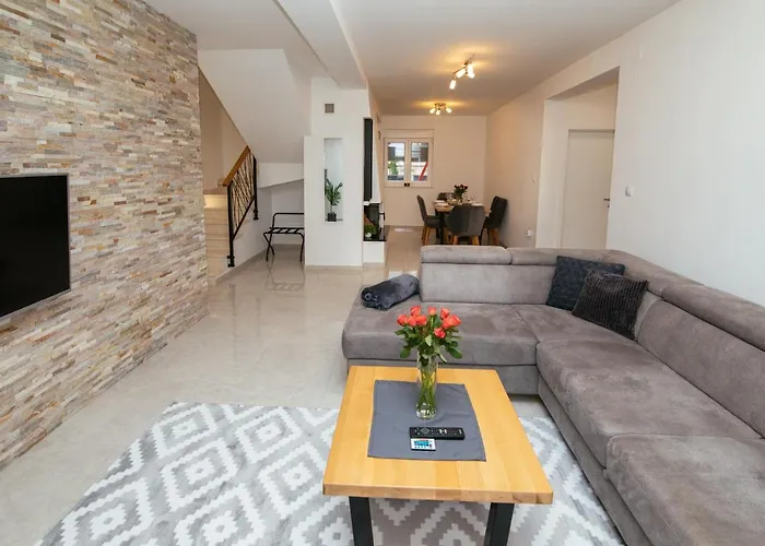 Family House Moja Jube Villa Oklaj