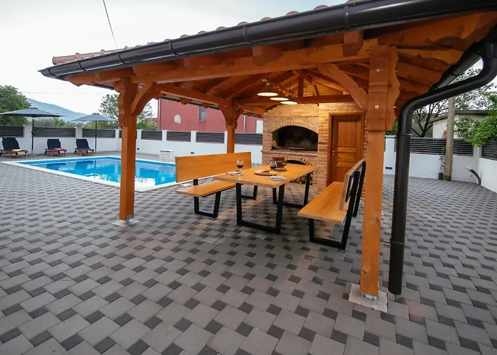 Villa Family House Moja Jube Oklaj